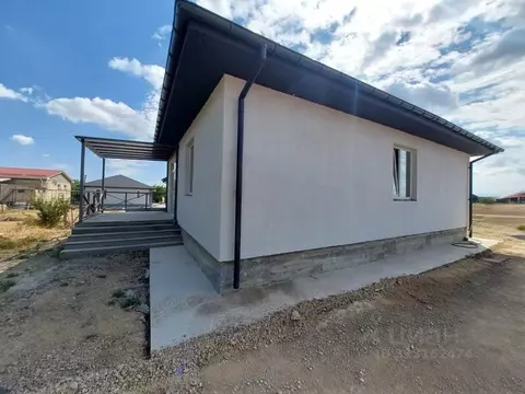 Дом в Крым, Симферопольский район, с. Первомайское ул. Ленина (110 м)