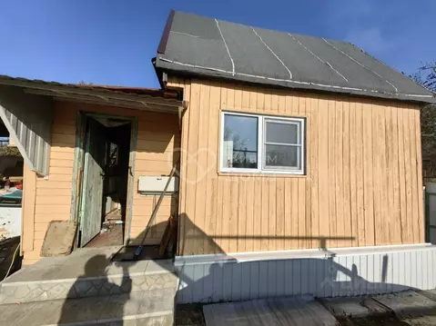 Дом в Волгоградская область, Светлоярский район, Кировское с/пос, ...