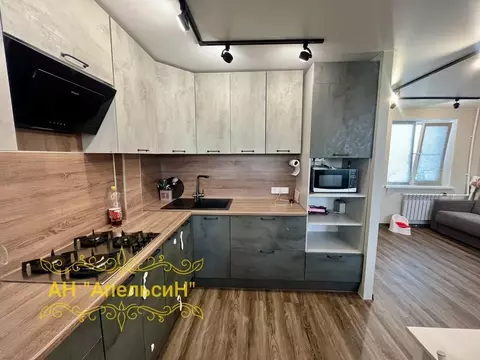 3-к кв. Ленинградская область, Тихвин 4-й мкр, 19 (59.0 м)