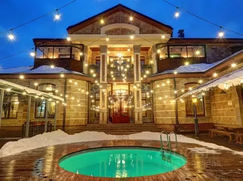 Дом в Москва, Москва, Троицк ул. Южная, 2 (1000 м)