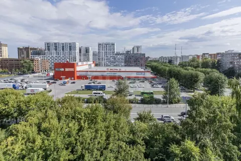 3-к кв. Тюменская область, Тюмень Одесская ул., 38 (65.8 м)