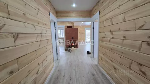 Дом в Бурятия, Иволгинский район, Сотниковское с/пос, с. Сотниково ул. ...