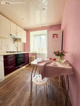 4-комнатная квартира: Нижний Новгород, улица Генкиной, 82 (73.8 м)