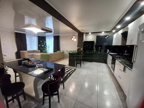 Дом в Саратовская область, Энгельс Грозненская ул. (233 м)