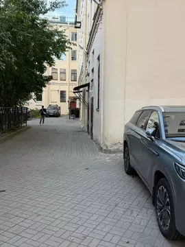 Гараж в Москва Садовая-Спасская ул., 17/2 (12 м)