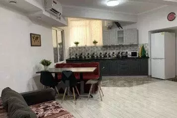 2-к кв. Крым, Ялта ул. Игнатенко, 8 (70.0 м)