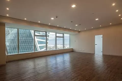 Продается 5-комнатная квартира