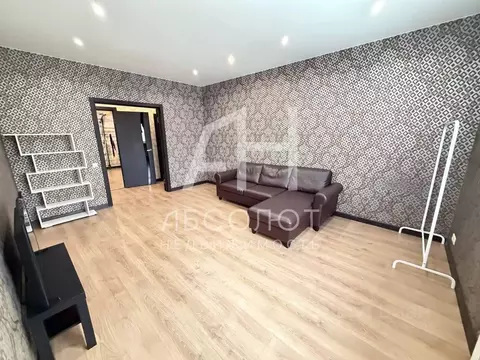 3-к кв. Москва ул. Чистова, 16к7 (94.5 м)