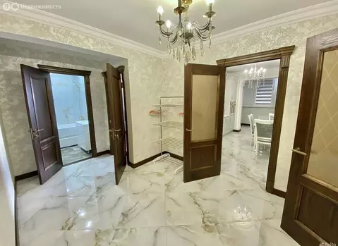 2-комнатная квартира: Каспийск, Молодёжная улица, 4 (85 м)