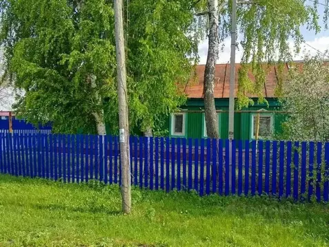Дом в Самарская область, Богатовский район, Арзамасцевка с/пос, с. ...