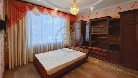 3-к кв. Калужская область, Калуга Социалистическая ул., 8 (73.1 м)