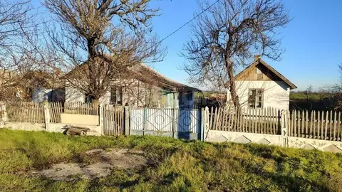 Дом в Крым, Советский район, с. Пушкино ул. Первомайская (52 м)
