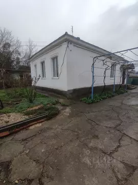 Дом в Крым, Ленинский район, с. Приозерное ул. Советская (62 м)