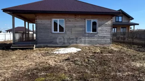 Дом в Башкортостан, Ишимбайский район, Ишеевский сельсовет, д. ...
