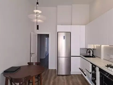 2-к кв. Севастополь просп. Античный, 5/1 (66.0 м)