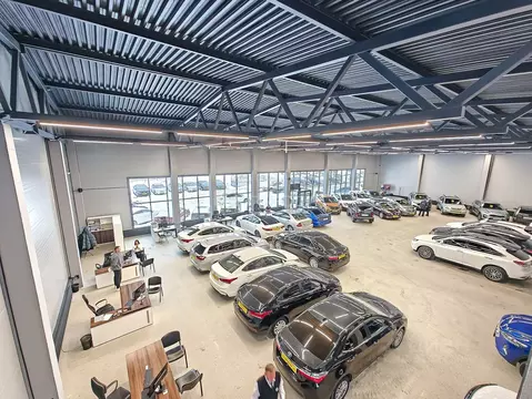 Торговая площадь в Новосибирская область, Новосибирск Большевистская ...