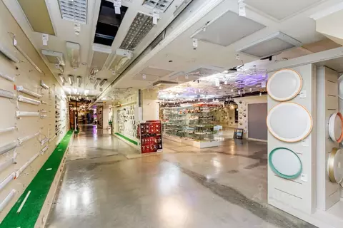 Помещение свободного назначения в Тюменская область, Тюмень ул. 30 лет ...