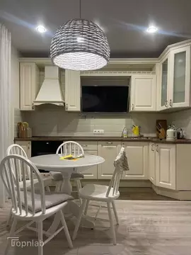 3-к кв. Санкт-Петербург ул. Русановская, 19к3 (90.0 м)