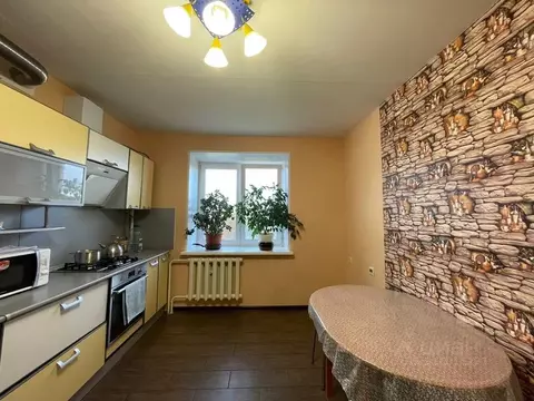 3-к кв. Новгородская область, Валдай Песчаная ул., 22 (89.0 м)