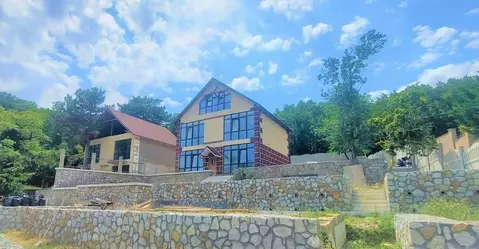 Дом в Крым, Ялта муниципальный округ, Виноградное пгт ш. ...