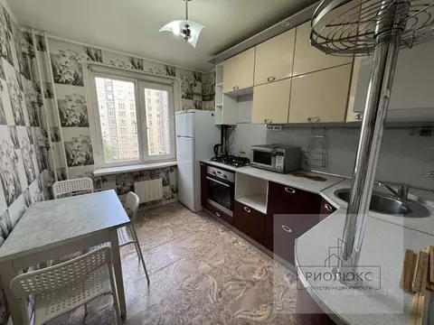 3-к кв. Челябинская область, Челябинск Часовая ул., 7 (68.2 м)