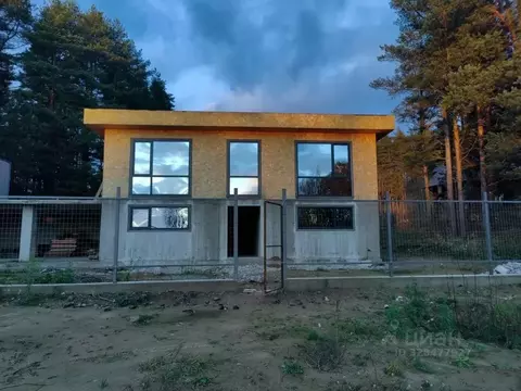 Дом в Ленинградская область, Выборгский район, Рощинское городское ...