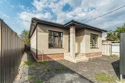 Дом в Ростовская область, Батайск Октябрьская ул. (100 м)