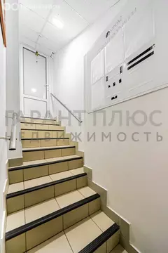 Помещение свободного назначения (93.9 м)