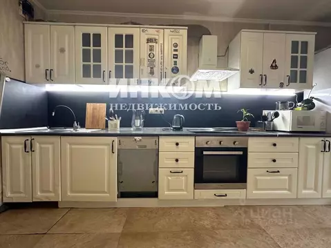 2-к кв. Московская область, Реутов Молодежная ул., 4 (66.0 м)