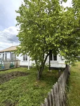 Дом в Омская область, Таврический район, с. Любомировка Юбилейная ул. ...