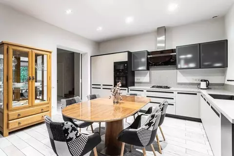 Дом в Московская область, Одинцовский городской округ, с. Немчиновка, ...