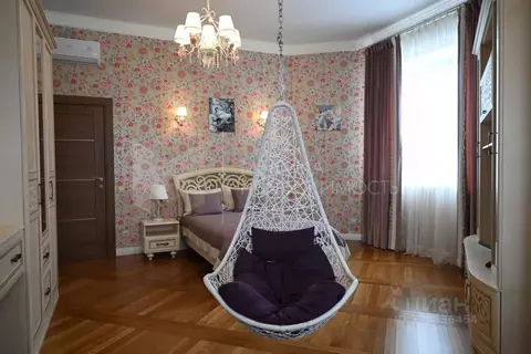 Коттедж в Тюменская область, Тюмень ул. Демократическая (350 м)