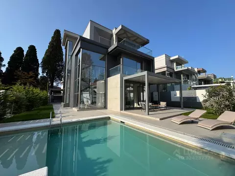 Дом в Краснодарский край, Сочи Светлана мкр, ул. Гагринская (250 м)