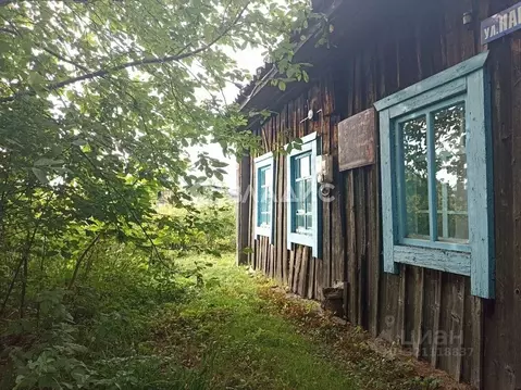 Дом в Кемеровская область, Крапивинский пгт ул. Набережная, 26 (17 м)