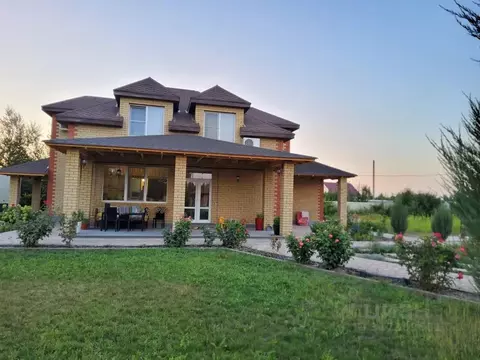 Дом в Волгоградская область, Калачевский район, Мариновское с/пос, ...