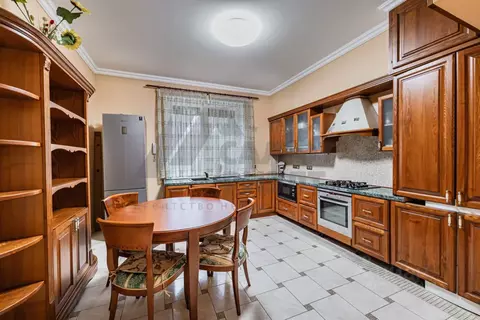 5-к кв. Калининградская область, Калининград Спортивная ул., 26 (277.5 ...