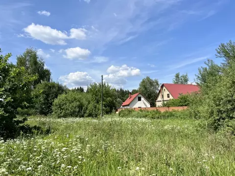 Участок в Московская область, Дмитровский муниципальный округ, д. ...