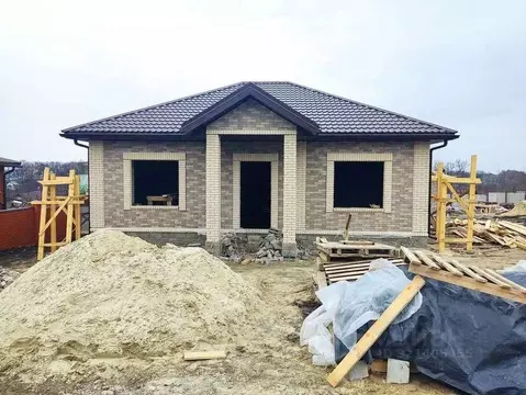 Дом в Белгородская область, Белгородский район, Тавровское с/пос, с. ...