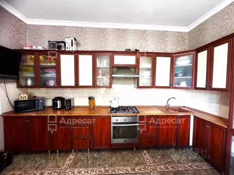 Дом в Волгоградская область, Волгоград Черноярская ул. (140 м)