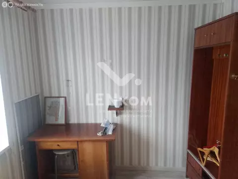 1-комнатная квартира: Ижевск, улица Коммунаров, 355 (12 м)