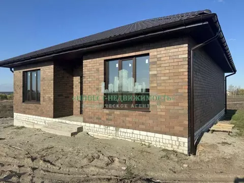 Дом в Брянская область, Брянский район, Отрадненское с/пос, с. ...