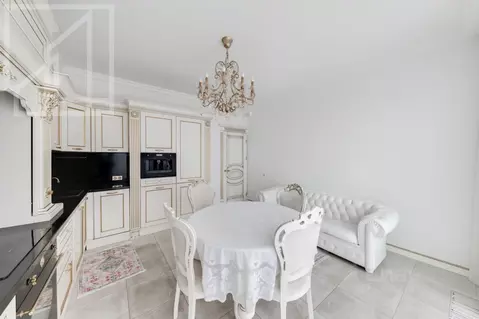 3-к кв. Москва ул. Академика Королева, 10 (110.0 м)