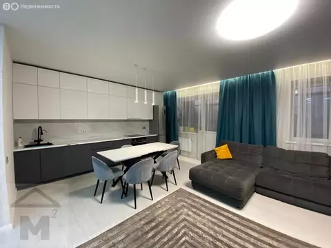 4-комнатная квартира: Абакан, улица Генерала Тихонова, 2 (100 м)