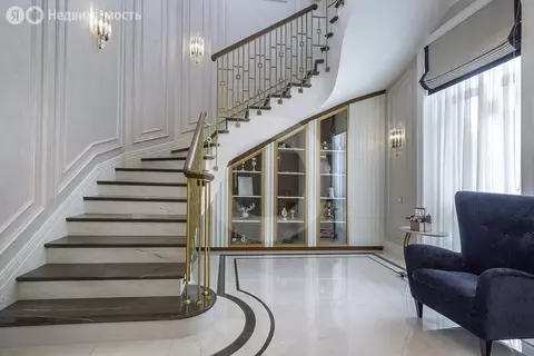 Дом в Московская область, Одинцовский городской округ, село Жаворонки ...