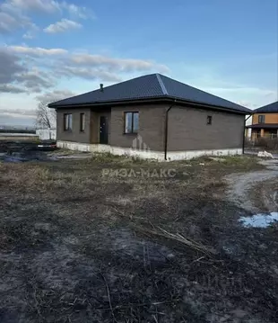 Дом в Брянская область, Брянский район, Отрадненское с/пос, с. ...