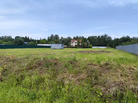 Участок в Московская область, Истра муниципальный округ, д. Павловское ...