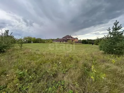 Участок в Белгородская область, Старооскольский городской округ, с. ...