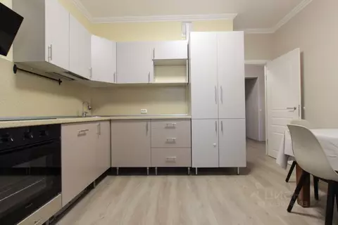 3-к кв. Санкт-Петербург ул. Среднерогатская, 13к2 (69.62 м)