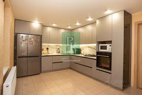 Дом в Крым, Бахчисарайский район, с. Вилино ул. Ленина, 227 (326 м)