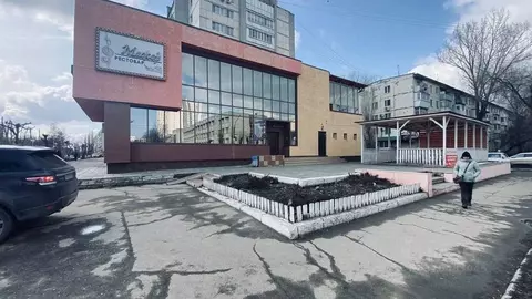 Помещение свободного назначения в Саратовская область, Энгельс просп. ...